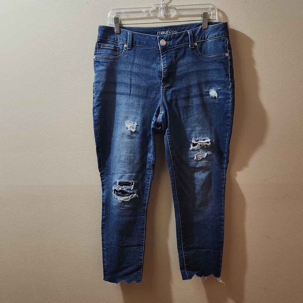 Maurices, Distressed, size 12 Stretchable Denim, Straight Leg, Ankle